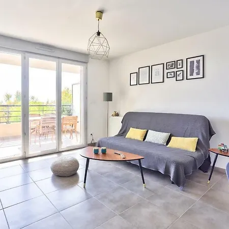 Agreable 2 Pieces De 53m2 Avec Vue Degagee Sur Mer Apartman *